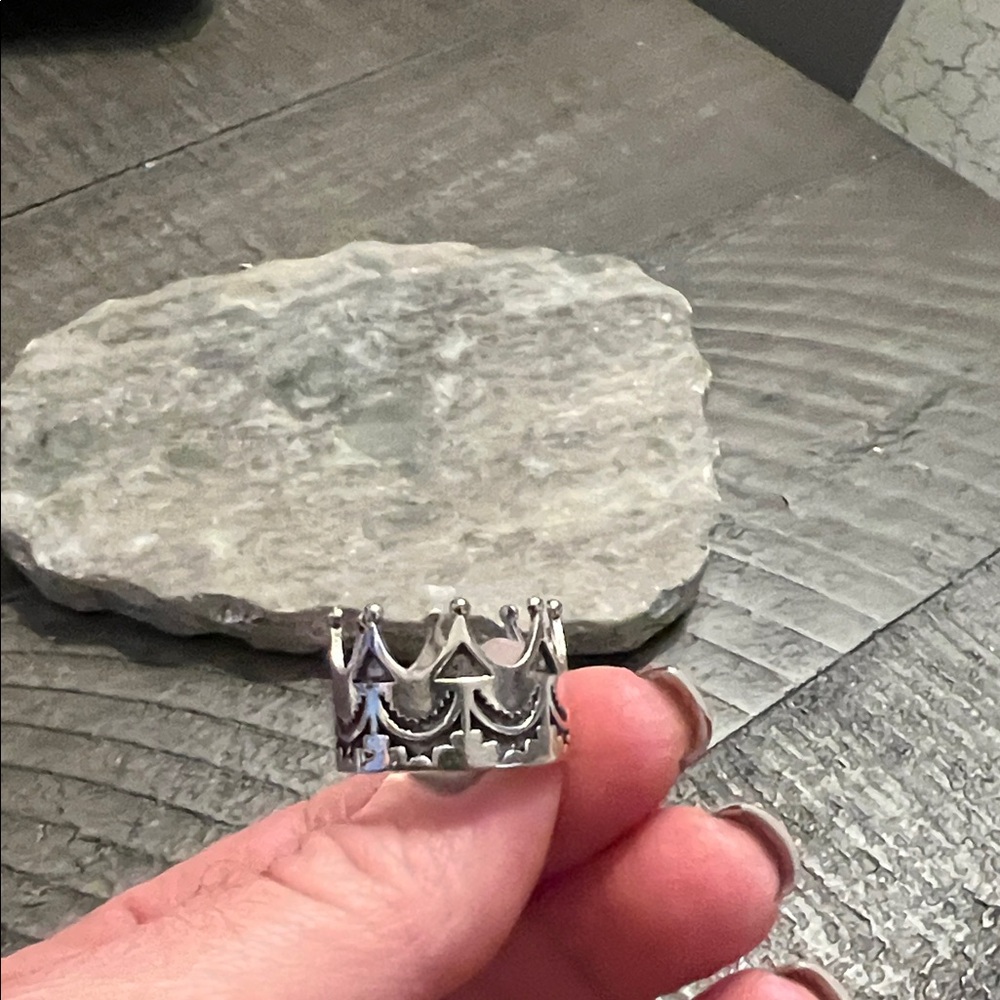 Silver Crown Ring - Picture 2 of 4